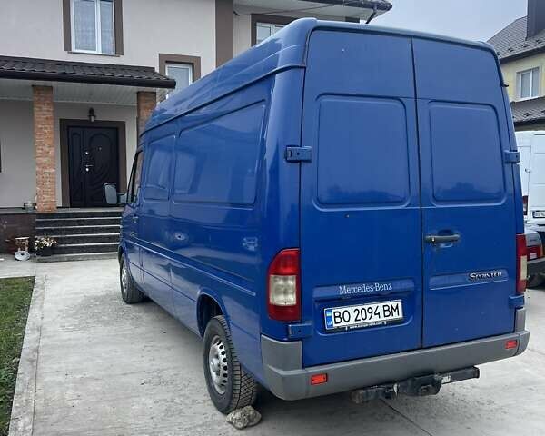 Синий Мерседес Sprinter, объемом двигателя 2.1 л и пробегом 346 тыс. км за 8100 $, фото 3 на Automoto.ua