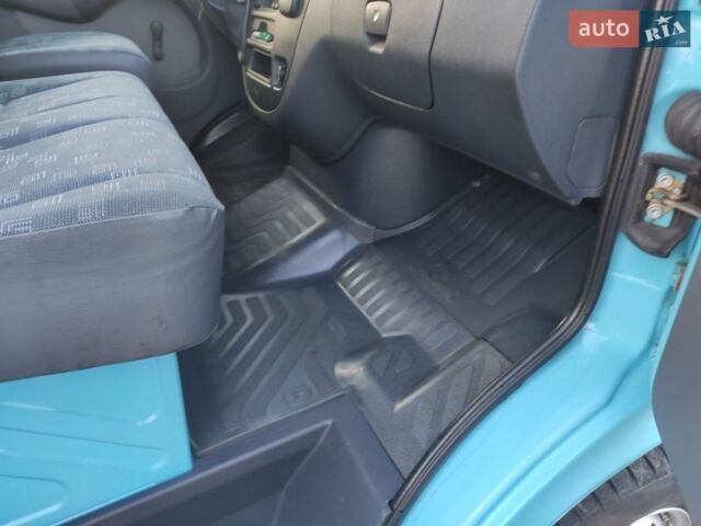 Синий Мерседес Sprinter, объемом двигателя 0 л и пробегом 230 тыс. км за 17700 $, фото 20 на Automoto.ua