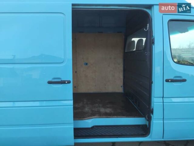 Синий Мерседес Sprinter, объемом двигателя 0 л и пробегом 228 тыс. км за 17500 $, фото 26 на Automoto.ua