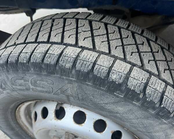 Синий Мерседес Sprinter, объемом двигателя 2.1 л и пробегом 346 тыс. км за 8100 $, фото 4 на Automoto.ua