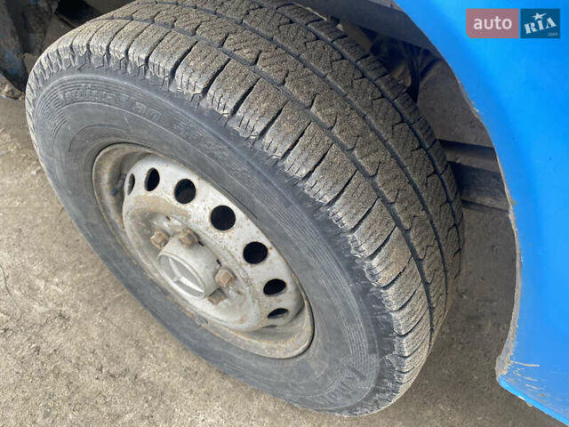 Синий Мерседес Sprinter, объемом двигателя 2.15 л и пробегом 670 тыс. км за 6000 $, фото 9 на Automoto.ua