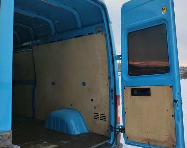 Синий Мерседес Sprinter, объемом двигателя 0 л и пробегом 228 тыс. км за 17700 $, фото 32 на Automoto.ua