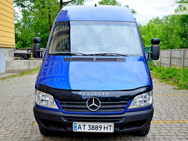 Синій Мерседес Sprinter, об'ємом двигуна 2.69 л та пробігом 370 тис. км за 12800 $, фото 2 на Automoto.ua