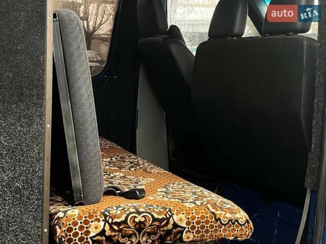 Синій Мерседес Sprinter, об'ємом двигуна 3 л та пробігом 603 тис. км за 11500 $, фото 11 на Automoto.ua