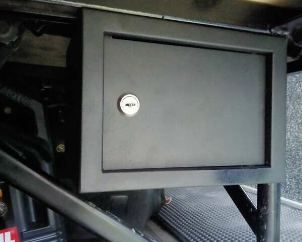 Синий Мерседес Sprinter, объемом двигателя 2.7 л и пробегом 263 тыс. км за 24500 $, фото 25 на Automoto.ua