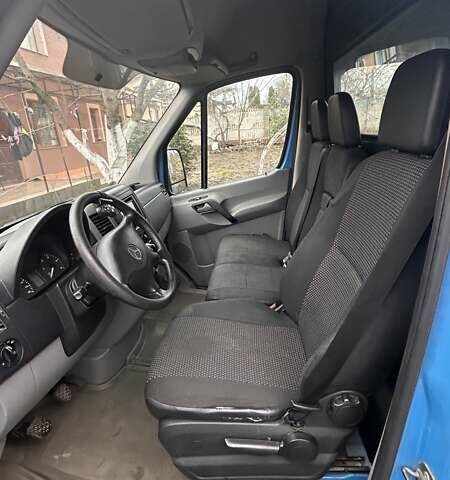 Синій Мерседес Sprinter, об'ємом двигуна 2.1 л та пробігом 445 тис. км за 8000 $, фото 5 на Automoto.ua