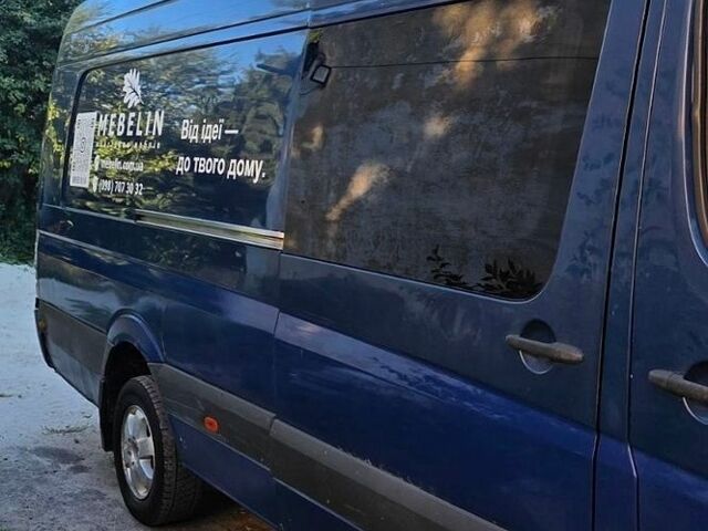 Синий Мерседес Sprinter, объемом двигателя 2.15 л и пробегом 450 тыс. км за 8300 $, фото 4 на Automoto.ua