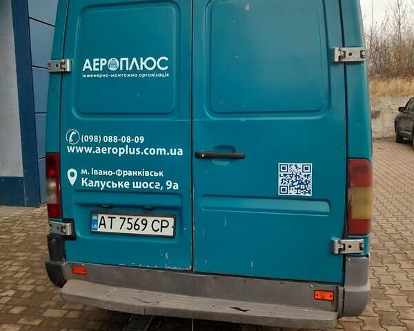 Синий Мерседес Sprinter, объемом двигателя 2.15 л и пробегом 778 тыс. км за 7000 $, фото 3 на Automoto.ua