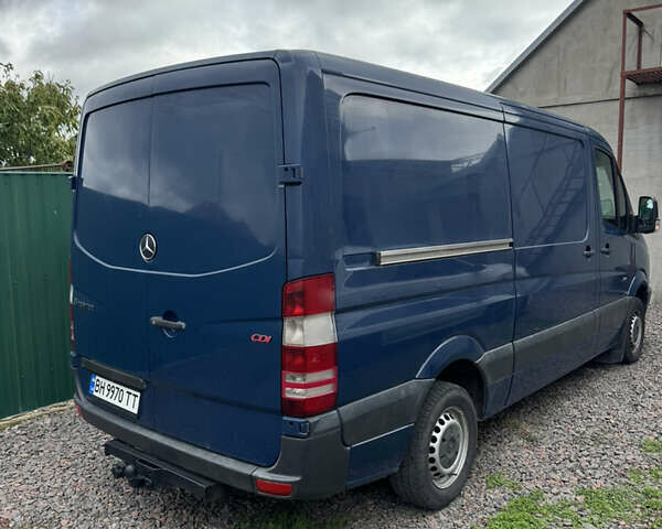 Синій Мерседес Sprinter, об'ємом двигуна 2.15 л та пробігом 303 тис. км за 12500 $, фото 1 на Automoto.ua
