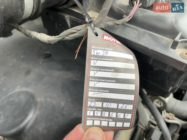 Синий Мерседес Sprinter, объемом двигателя 2.15 л и пробегом 560 тыс. км за 9999 $, фото 51 на Automoto.ua