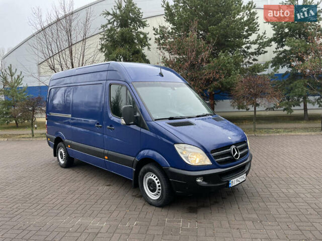 Синий Мерседес Sprinter, объемом двигателя 2.15 л и пробегом 560 тыс. км за 11999 $, фото 1 на Automoto.ua