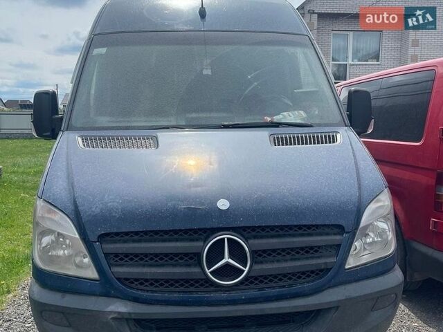 Синий Мерседес Sprinter, объемом двигателя 2.15 л и пробегом 1000 тыс. км за 8300 $, фото 1 на Automoto.ua