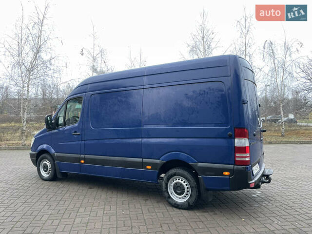 Синий Мерседес Sprinter, объемом двигателя 2.15 л и пробегом 560 тыс. км за 11999 $, фото 8 на Automoto.ua