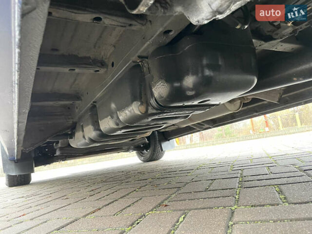 Синий Мерседес Sprinter, объемом двигателя 2.15 л и пробегом 560 тыс. км за 9999 $, фото 35 на Automoto.ua