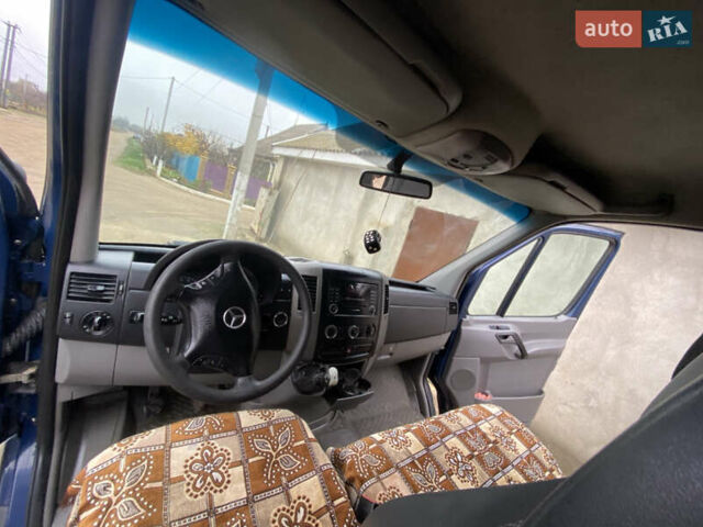 Синій Мерседес Sprinter, об'ємом двигуна 2.15 л та пробігом 463 тис. км за 9500 $, фото 17 на Automoto.ua