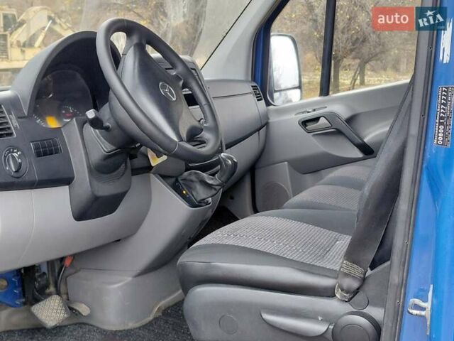 Синій Мерседес Sprinter, об'ємом двигуна 2.15 л та пробігом 385 тис. км за 10700 $, фото 9 на Automoto.ua