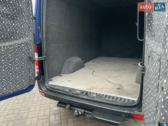 Синий Мерседес Sprinter, объемом двигателя 2.15 л и пробегом 560 тыс. км за 11999 $, фото 28 на Automoto.ua