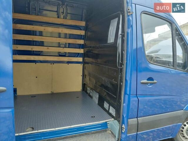 Синій Мерседес Sprinter, об'ємом двигуна 2.15 л та пробігом 385 тис. км за 10700 $, фото 20 на Automoto.ua