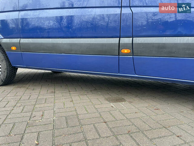 Синий Мерседес Sprinter, объемом двигателя 2.15 л и пробегом 560 тыс. км за 11999 $, фото 23 на Automoto.ua