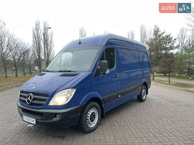 Синий Мерседес Sprinter, объемом двигателя 2.15 л и пробегом 560 тыс. км за 9999 $, фото 13 на Automoto.ua