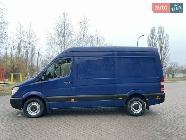 Синий Мерседес Sprinter, объемом двигателя 2.15 л и пробегом 560 тыс. км за 11999 $, фото 9 на Automoto.ua