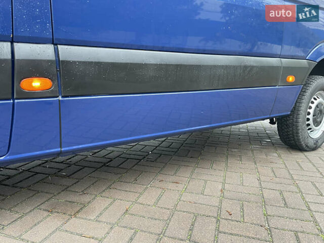 Синий Мерседес Sprinter, объемом двигателя 2.15 л и пробегом 560 тыс. км за 11999 $, фото 24 на Automoto.ua
