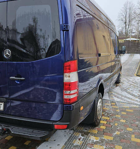 Синій Мерседес Sprinter, об'ємом двигуна 2.99 л та пробігом 445 тис. км за 28000 $, фото 2 на Automoto.ua