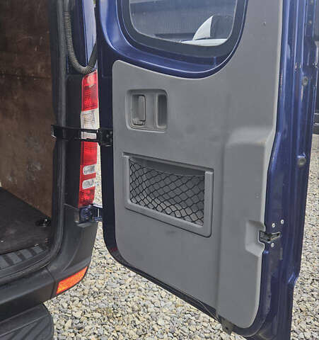 Синій Мерседес Sprinter, об'ємом двигуна 2.99 л та пробігом 445 тис. км за 28000 $, фото 16 на Automoto.ua