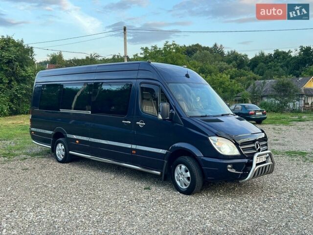 Синий Мерседес Sprinter, объемом двигателя 3 л и пробегом 900 тыс. км за 13500 $, фото 6 на Automoto.ua