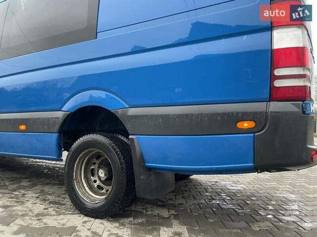 Синий Мерседес Sprinter, объемом двигателя 2.15 л и пробегом 444 тыс. км за 10999 $, фото 5 на Automoto.ua