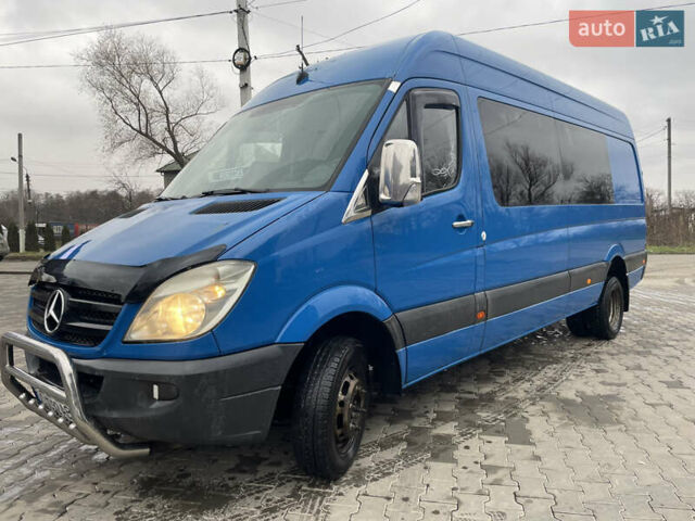 Синий Мерседес Sprinter, объемом двигателя 2.15 л и пробегом 444 тыс. км за 10999 $, фото 2 на Automoto.ua