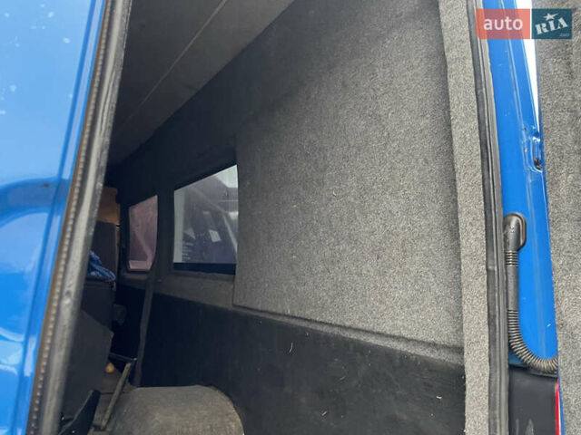 Синий Мерседес Sprinter, объемом двигателя 2.15 л и пробегом 444 тыс. км за 10999 $, фото 29 на Automoto.ua
