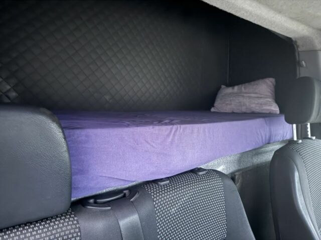 Синий Мерседес Sprinter, объемом двигателя 2.1 л и пробегом 420 тыс. км за 12500 $, фото 7 на Automoto.ua