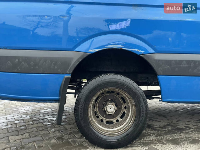 Синий Мерседес Sprinter, объемом двигателя 2.15 л и пробегом 444 тыс. км за 10999 $, фото 15 на Automoto.ua