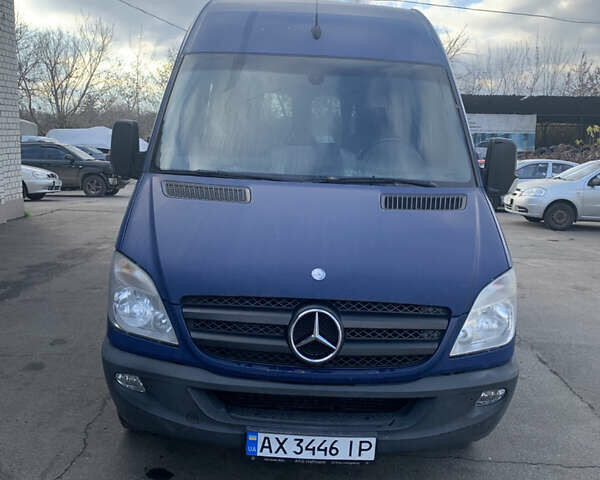 Синій Мерседес Sprinter, об'ємом двигуна 2.14 л та пробігом 205 тис. км за 10500 $, фото 1 на Automoto.ua
