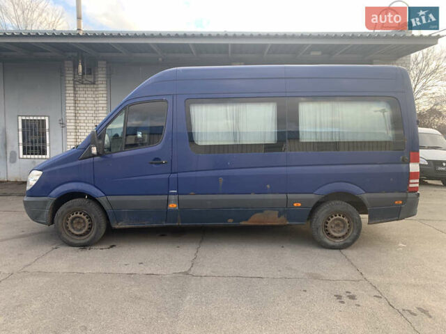 Синій Мерседес Sprinter, об'ємом двигуна 2.14 л та пробігом 205 тис. км за 10500 $, фото 22 на Automoto.ua