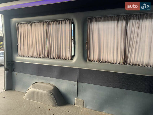 Синій Мерседес Sprinter, об'ємом двигуна 2.14 л та пробігом 205 тис. км за 10500 $, фото 15 на Automoto.ua