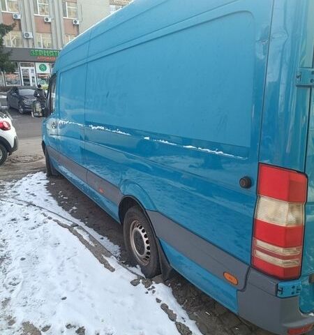 Синий Мерседес Sprinter, объемом двигателя 2.1 л и пробегом 252 тыс. км за 9500 $, фото 1 на Automoto.ua