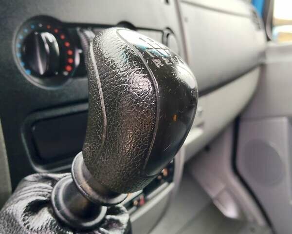 Синий Мерседес Sprinter, объемом двигателя 2.2 л и пробегом 363 тыс. км за 19300 $, фото 24 на Automoto.ua