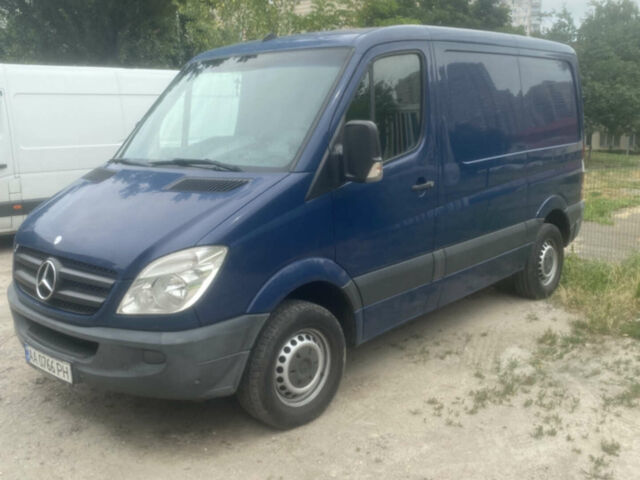 Синий Мерседес Sprinter, объемом двигателя 2.1 л и пробегом 333 тыс. км за 11100 $, фото 1 на Automoto.ua