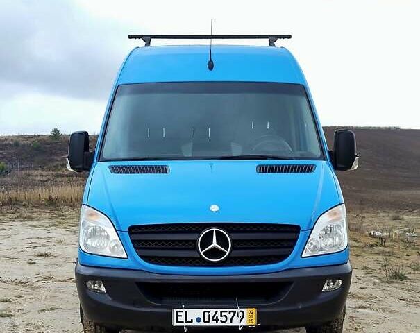 Синий Мерседес Sprinter, объемом двигателя 2.2 л и пробегом 363 тыс. км за 19300 $, фото 3 на Automoto.ua