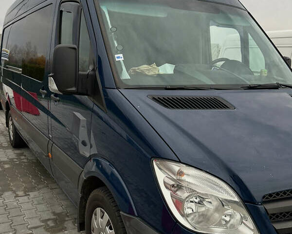 Синий Мерседес Sprinter, объемом двигателя 2.14 л и пробегом 450 тыс. км за 14700 $, фото 1 на Automoto.ua