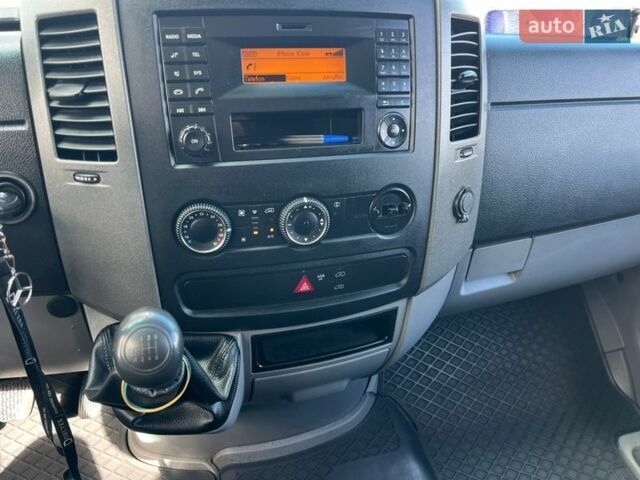 Синий Мерседес Sprinter, объемом двигателя 2.14 л и пробегом 650 тыс. км за 14900 $, фото 22 на Automoto.ua