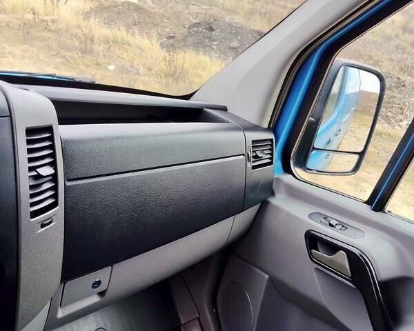 Синий Мерседес Sprinter, объемом двигателя 2.2 л и пробегом 363 тыс. км за 19300 $, фото 29 на Automoto.ua