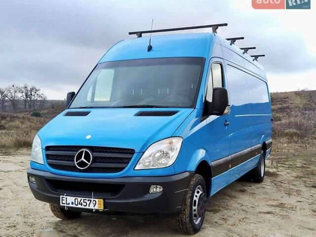 Синий Мерседес Sprinter, объемом двигателя 2.2 л и пробегом 363 тыс. км за 19300 $, фото 2 на Automoto.ua