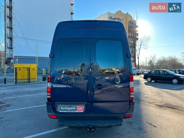 Синій Мерседес Sprinter, об'ємом двигуна 2.1 л та пробігом 552 тис. км за 10990 $, фото 4 на Automoto.ua