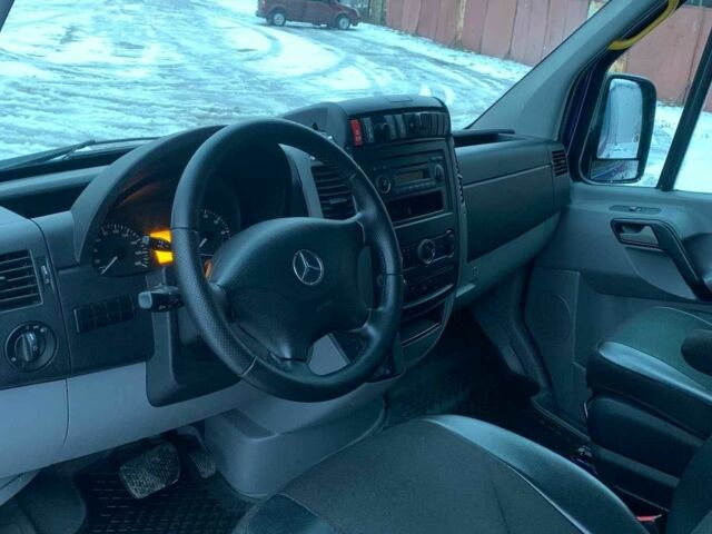 Синий Мерседес Sprinter, объемом двигателя 1.8 л и пробегом 124 тыс. км за 16900 $, фото 7 на Automoto.ua