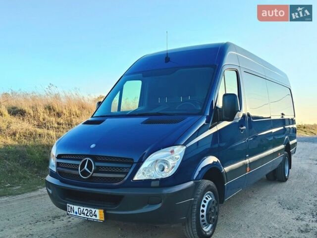 Синий Мерседес Sprinter, объемом двигателя 2.2 л и пробегом 299 тыс. км за 23800 $, фото 5 на Automoto.ua