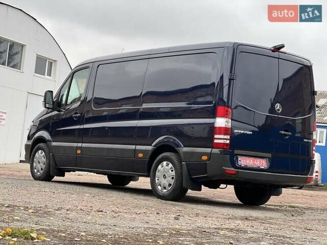 Синий Мерседес Sprinter, объемом двигателя 2.2 л и пробегом 310 тыс. км за 17500 $, фото 7 на Automoto.ua