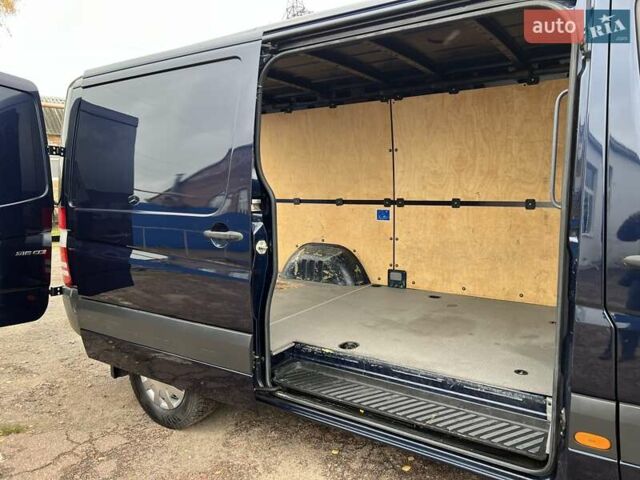 Синий Мерседес Sprinter, объемом двигателя 2.2 л и пробегом 310 тыс. км за 17500 $, фото 45 на Automoto.ua
